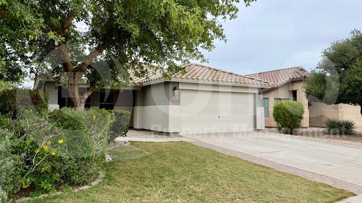 1154 W Oak Tree Ln - Photo 2 of 10
