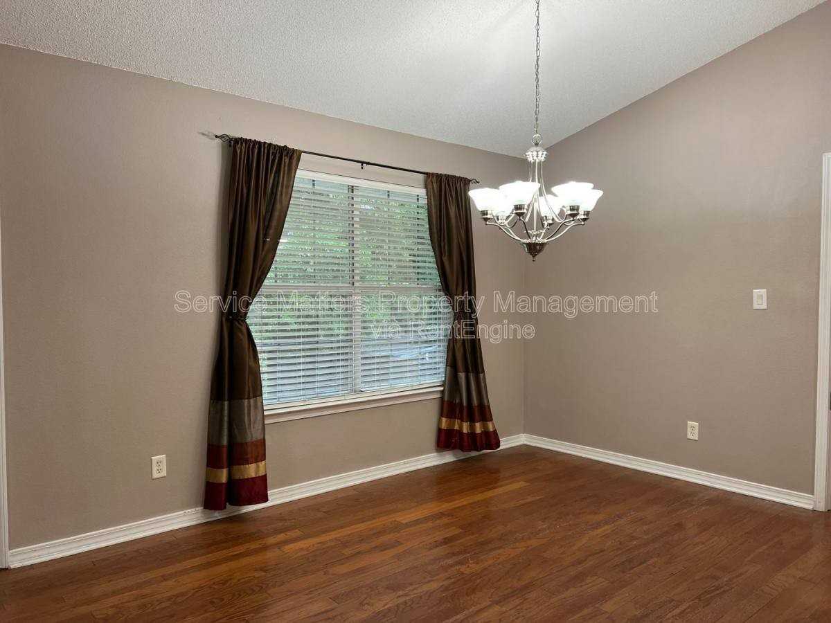 6875 Cedar Ridge Cir - Photo 7 of 10