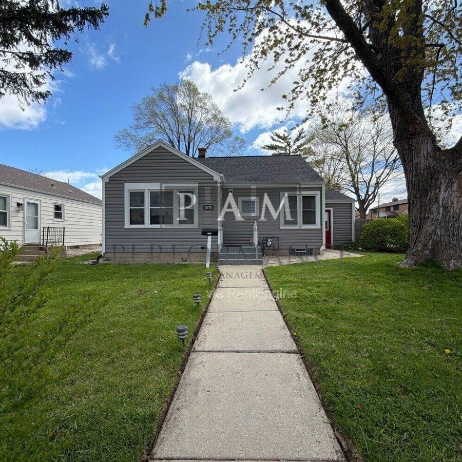 3270 S 24th St - Photo 3 of 10