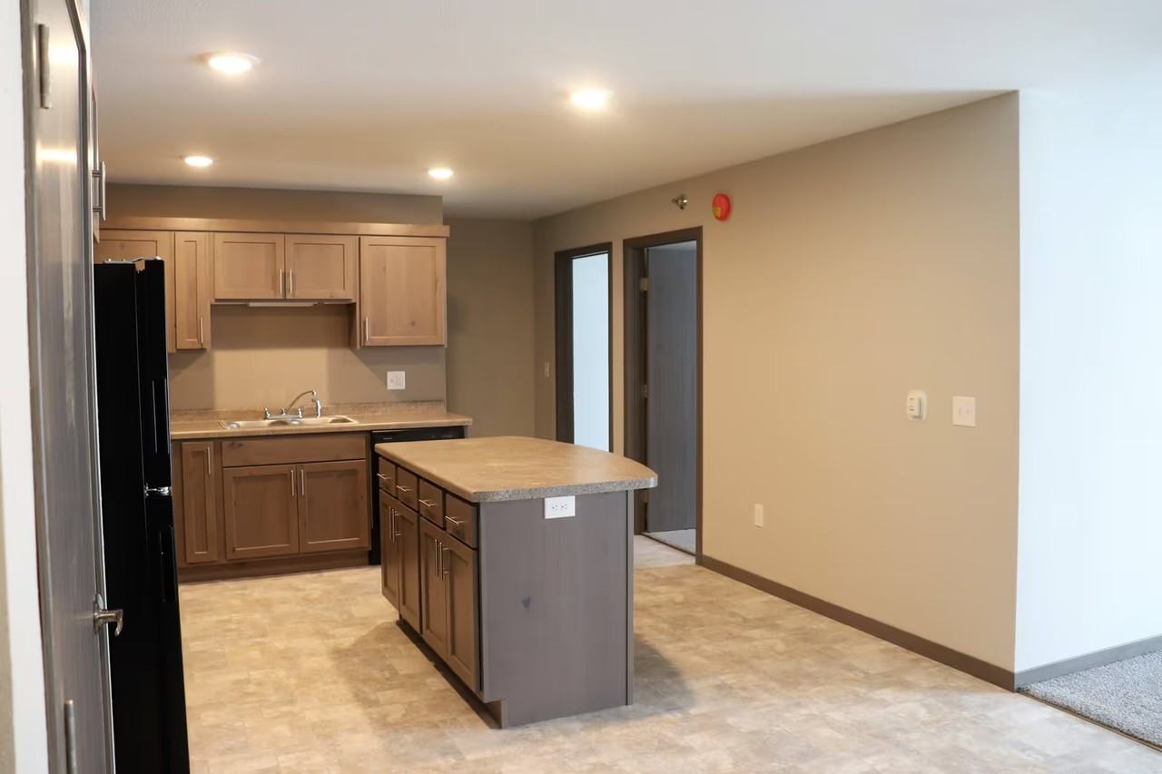 Thunder Hawk Apartments - Photo 2 of 7
