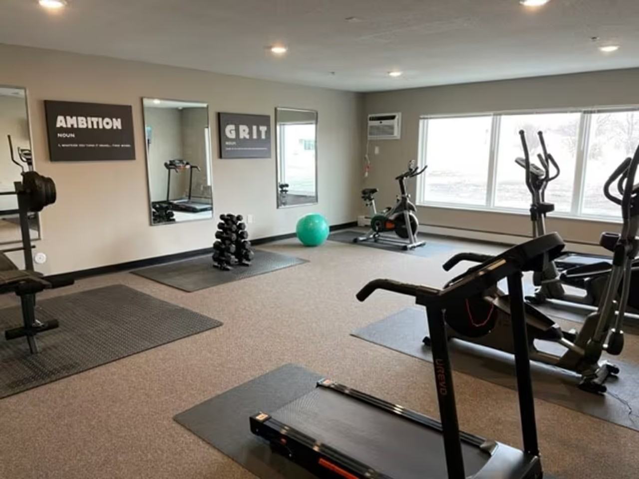 Thunder Hawk Apartments - Photo 5 of 7