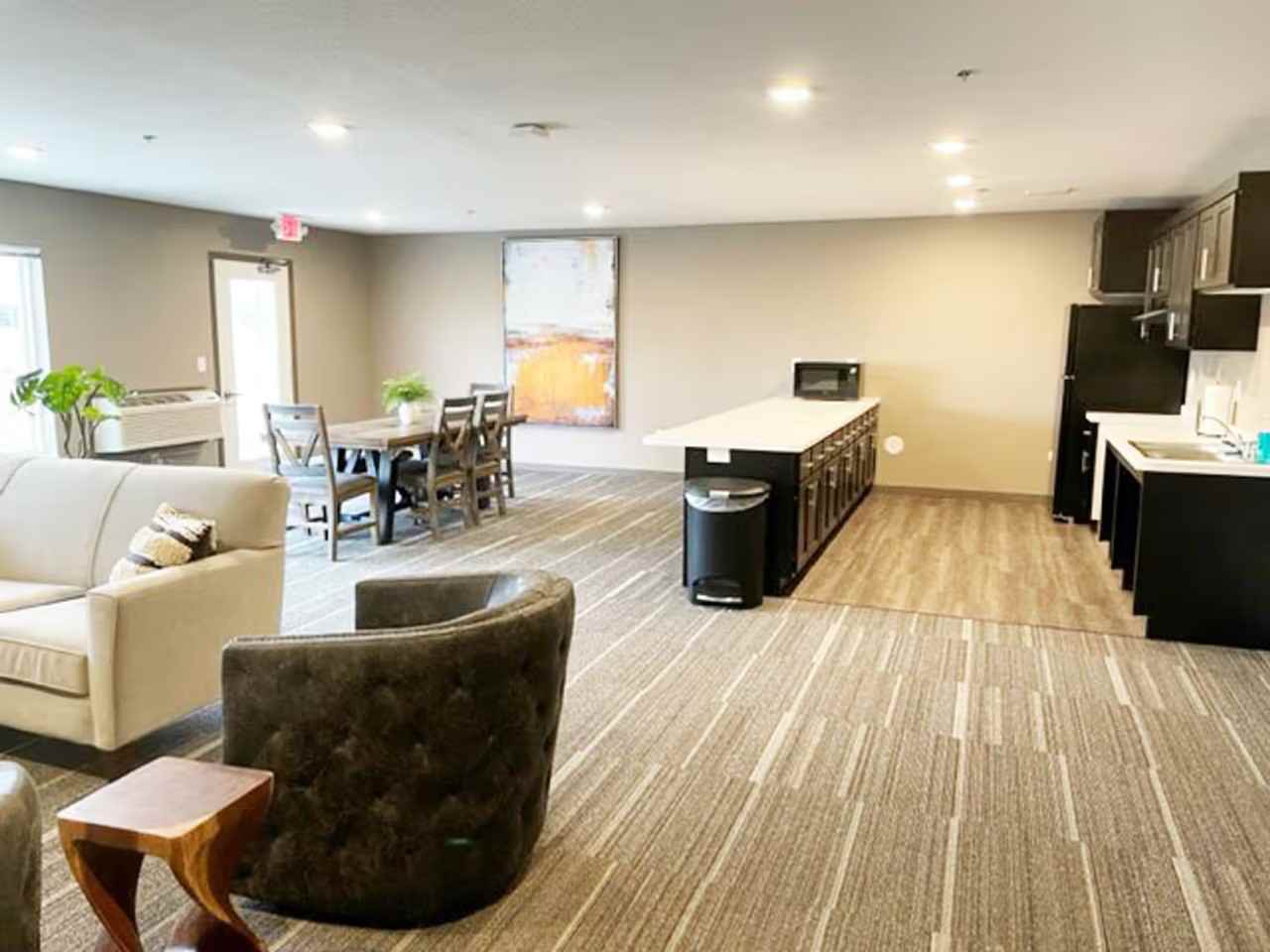 Thunder Hawk Apartments - Photo 6 of 7