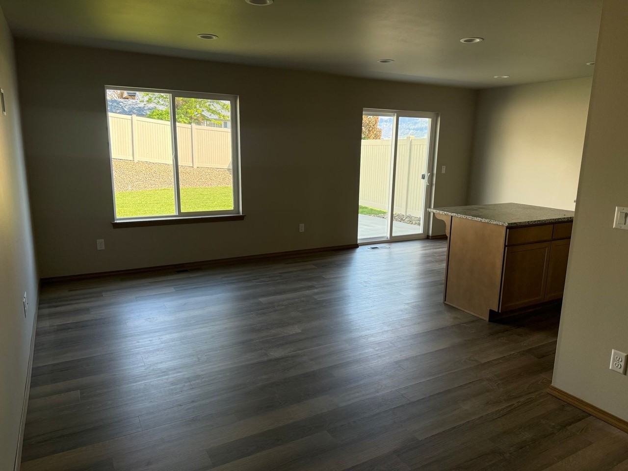 609 / 611 - Duplex Lot 52 - Photo 5 of 17