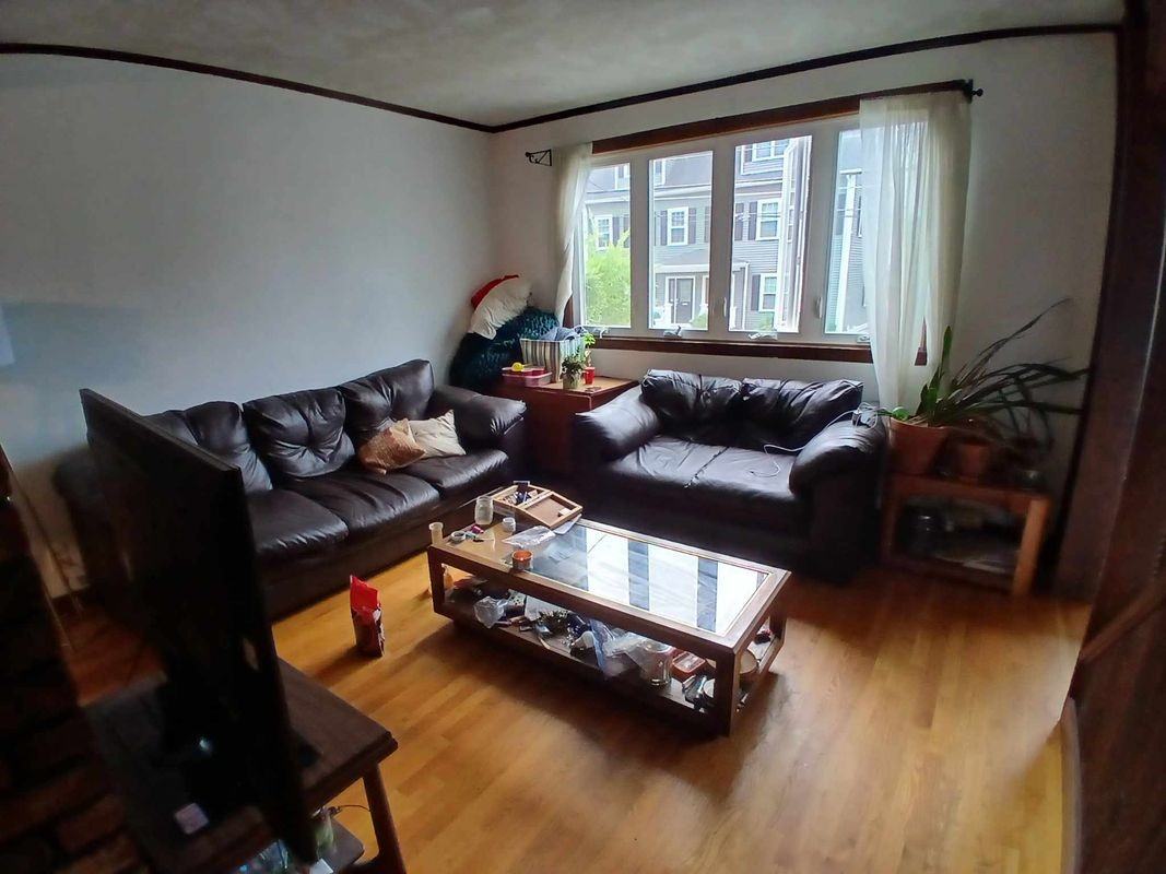 16 Orange St - Photo 4 of 14