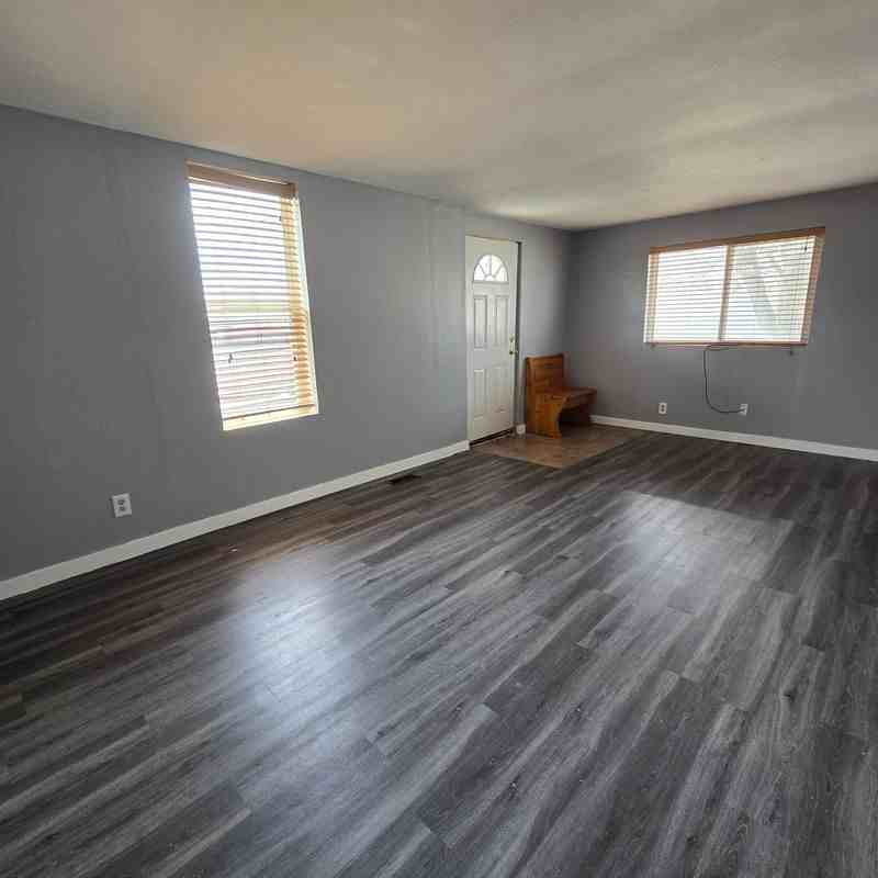 732 S Colorado Ave - Photo 2 of 16