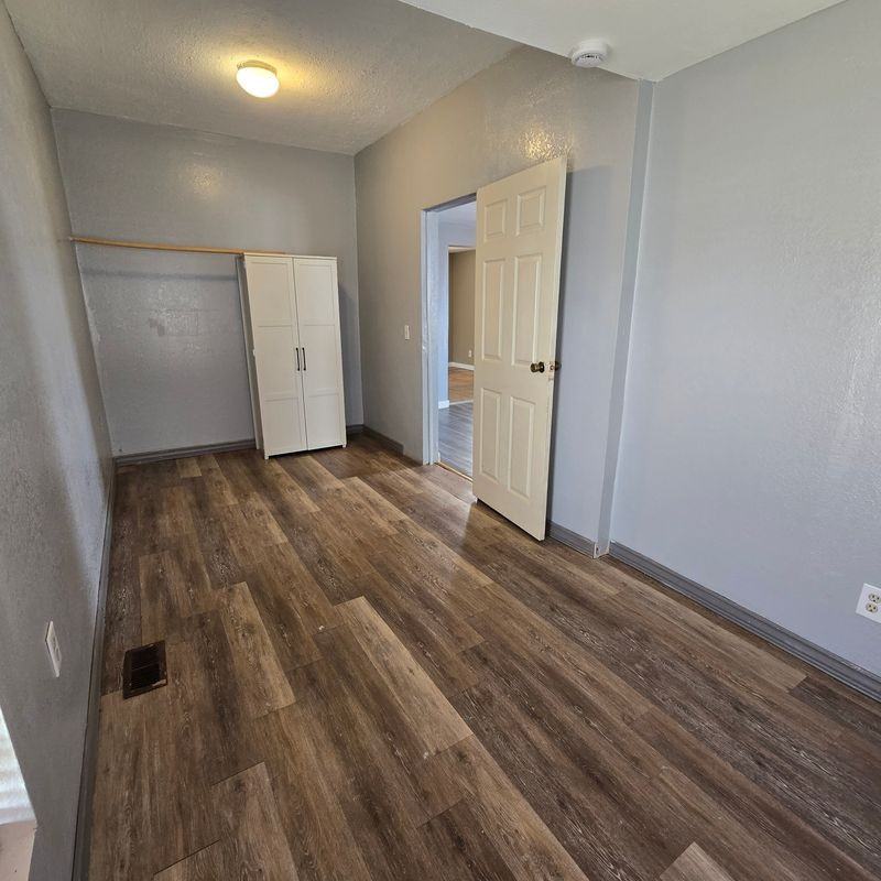 732 S Colorado Ave - Photo 6 of 16