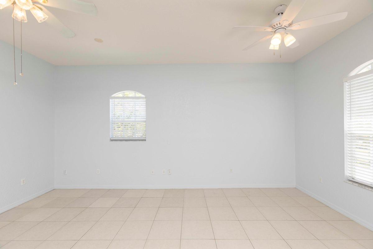 4753 Marine Pkwy