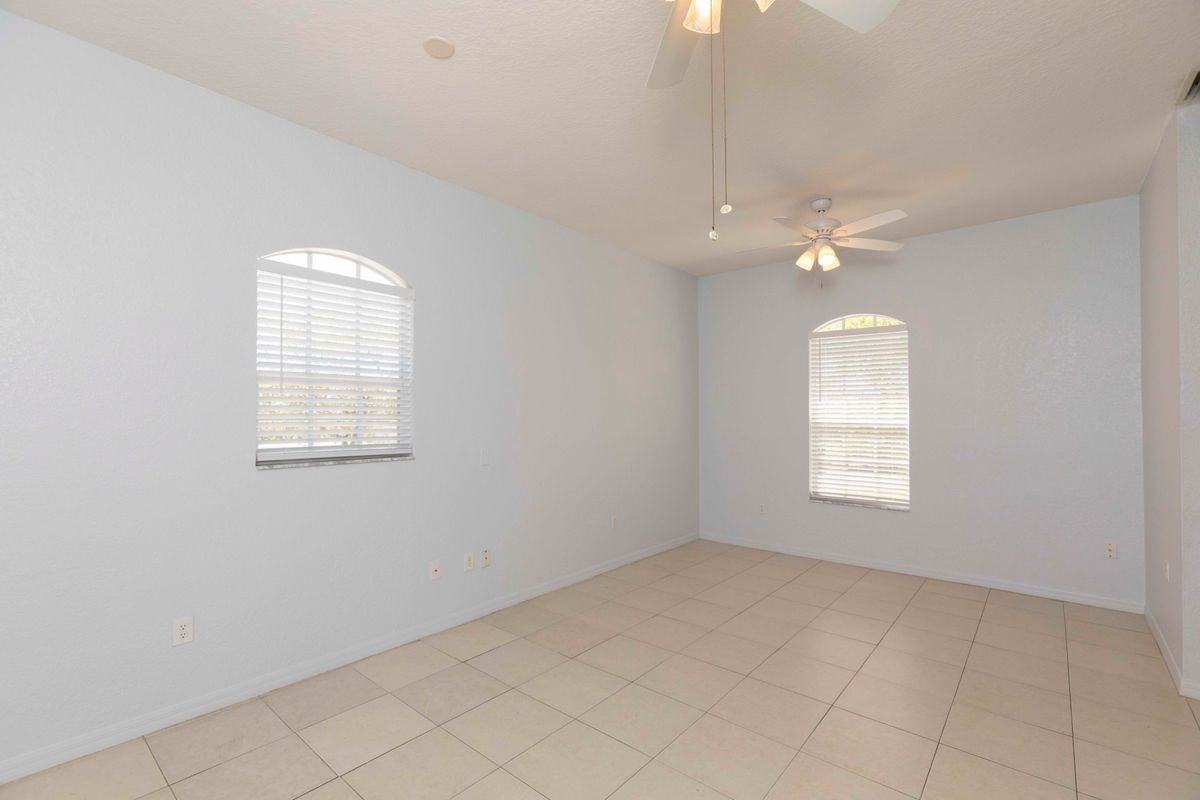 4753 Marine Pkwy - Photo 4 of 8