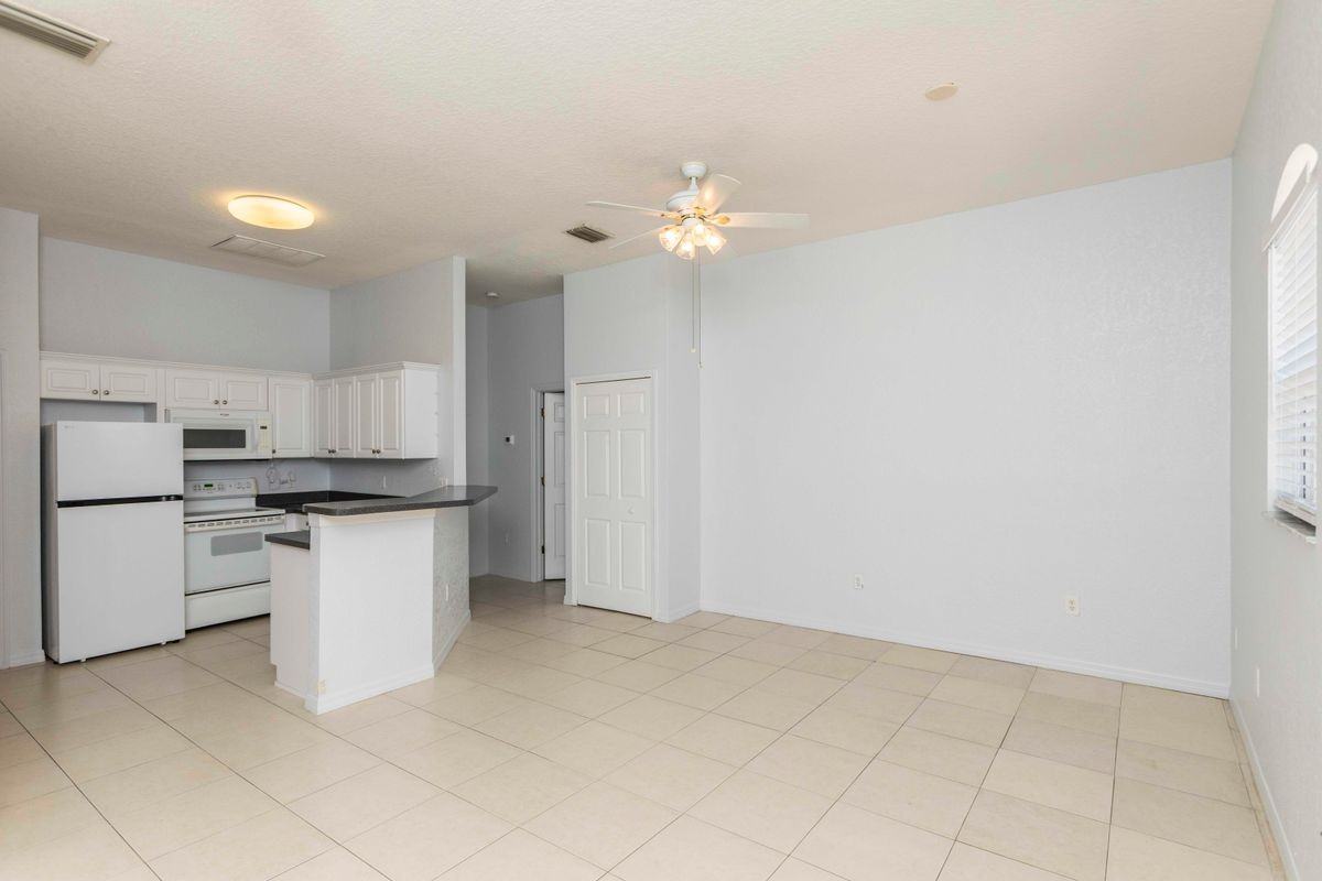 4753 Marine Pkwy - Photo 6 of 8