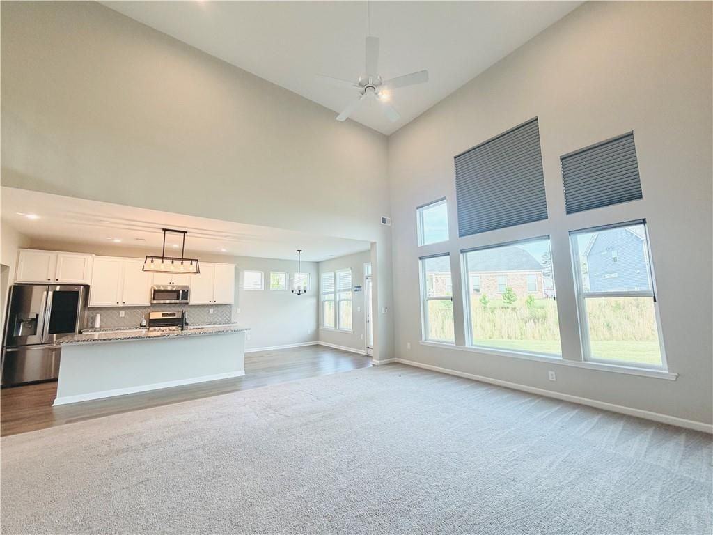 607 Michigan Cir - Photo 3 of 27