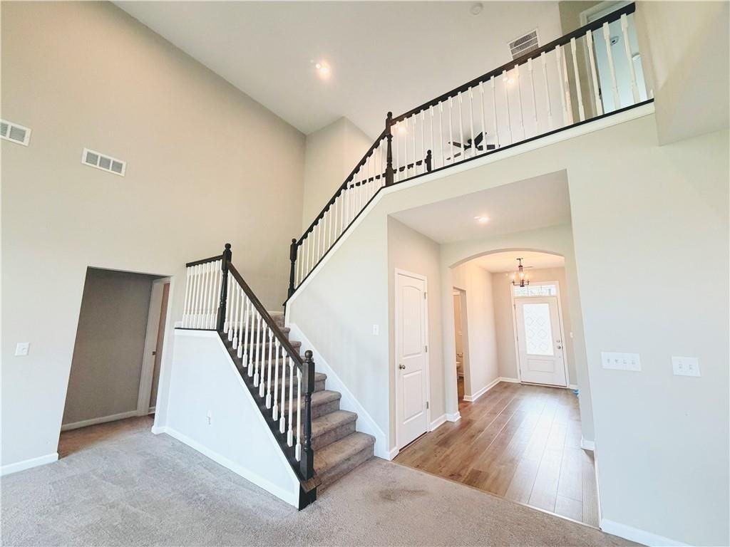 607 Michigan Cir - Photo 4 of 27
