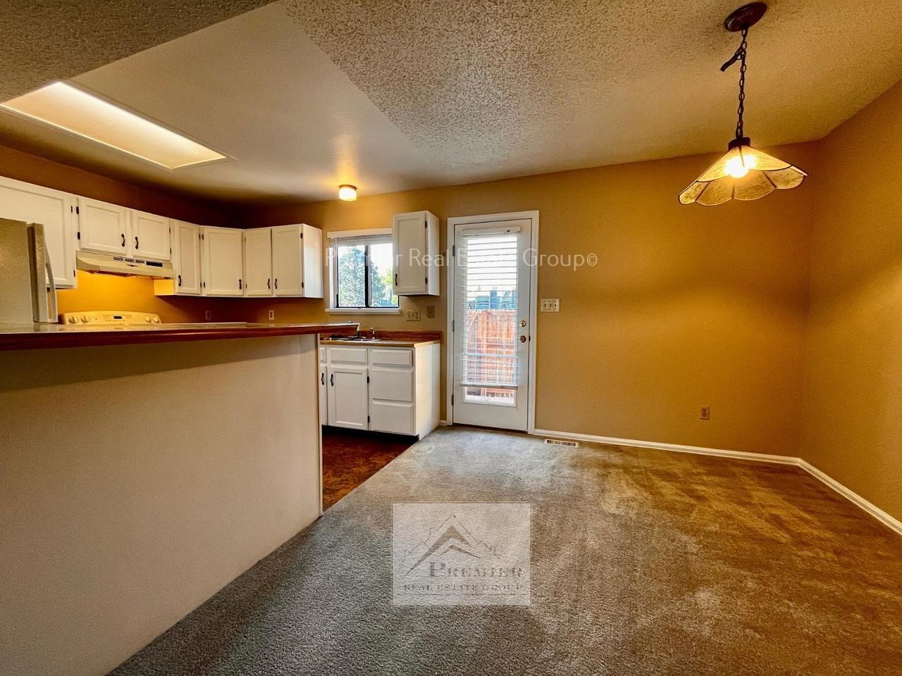 918 London Green Way - Photo 5 of 15
