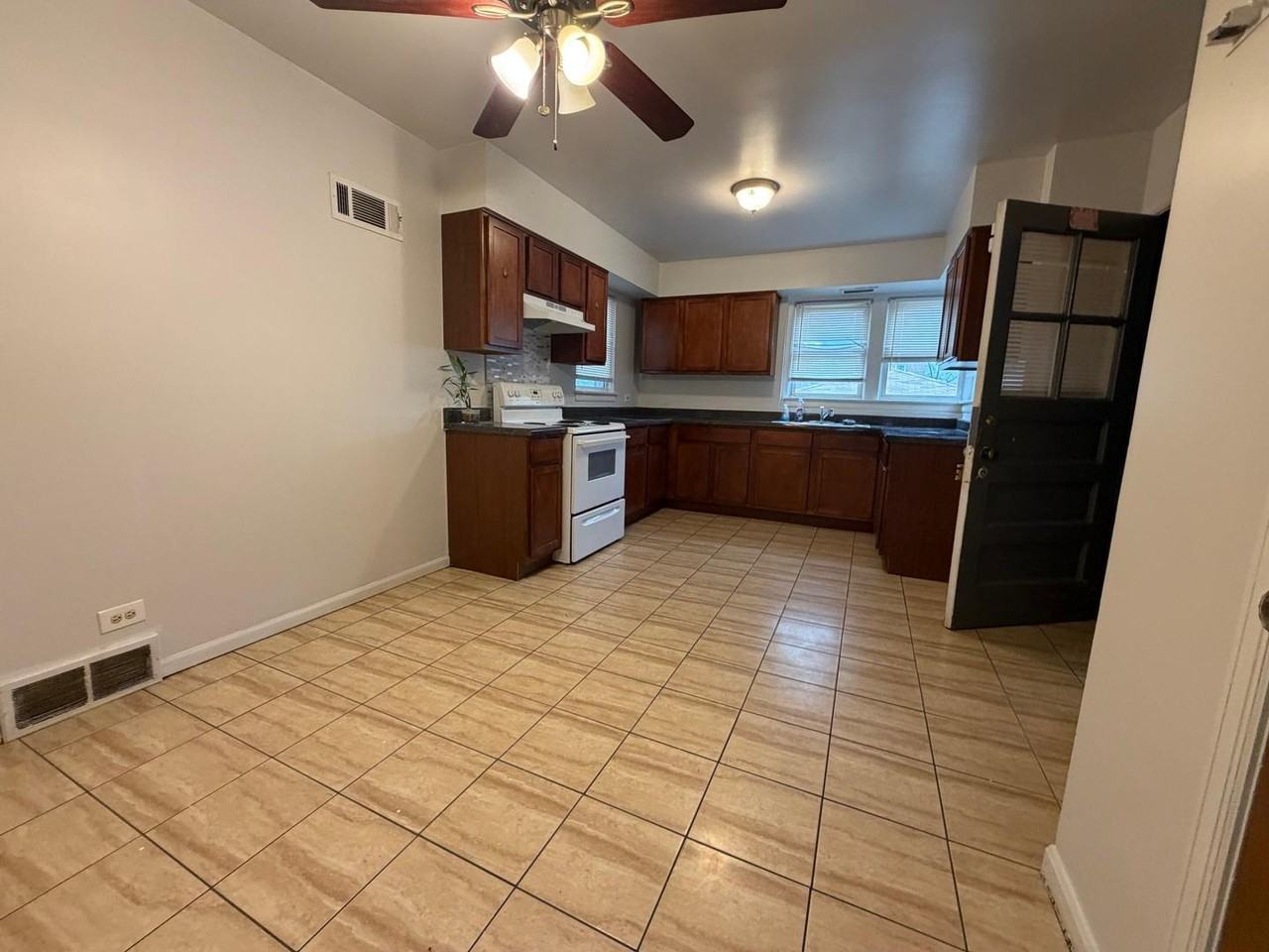 312 E 83rd St #1 - Photo 3 of 18