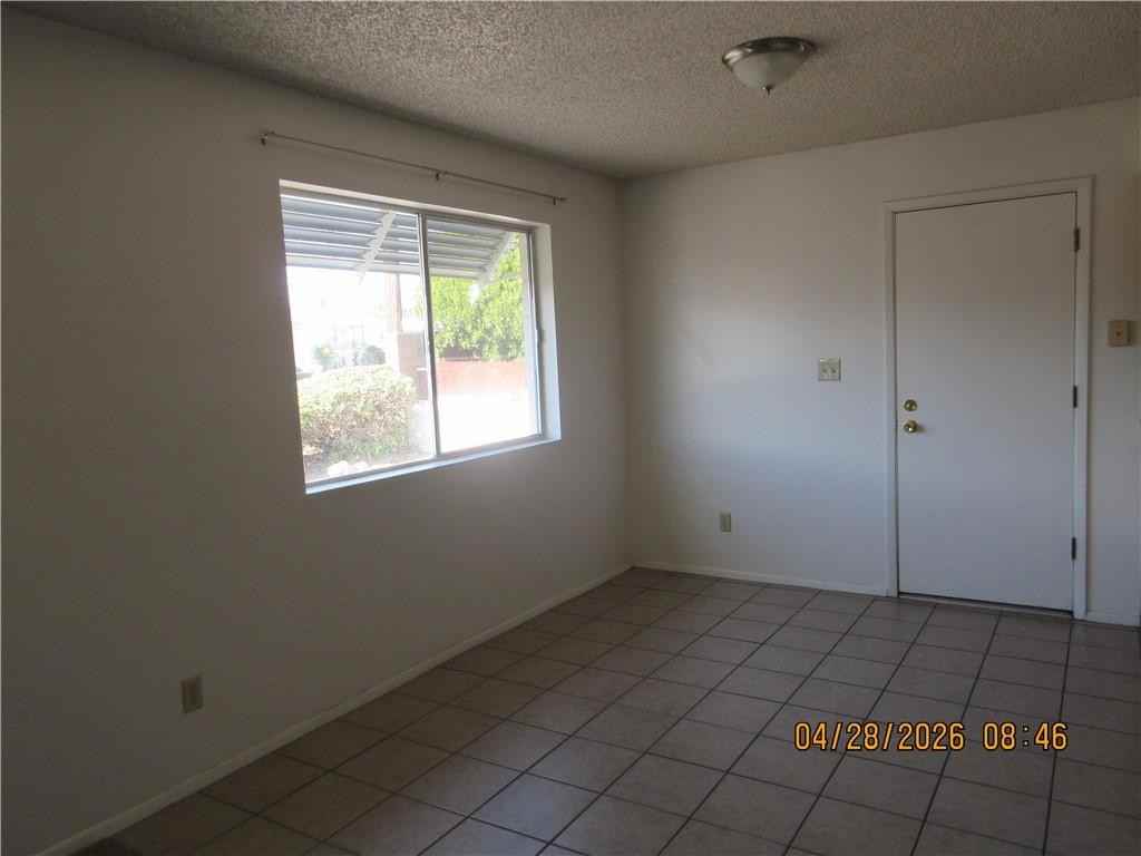 2011 Wikieup Ave - Photo 3 of 9
