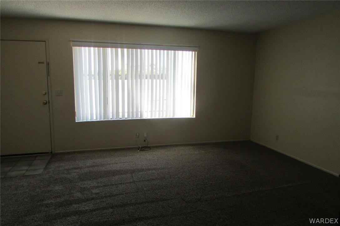 1085 Chaparral Dr - Photo 7 of 13