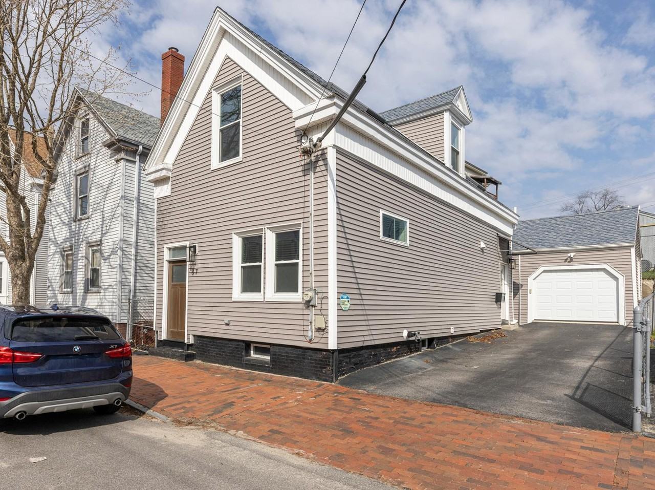 87 Newbury St - Photo 2 of 50