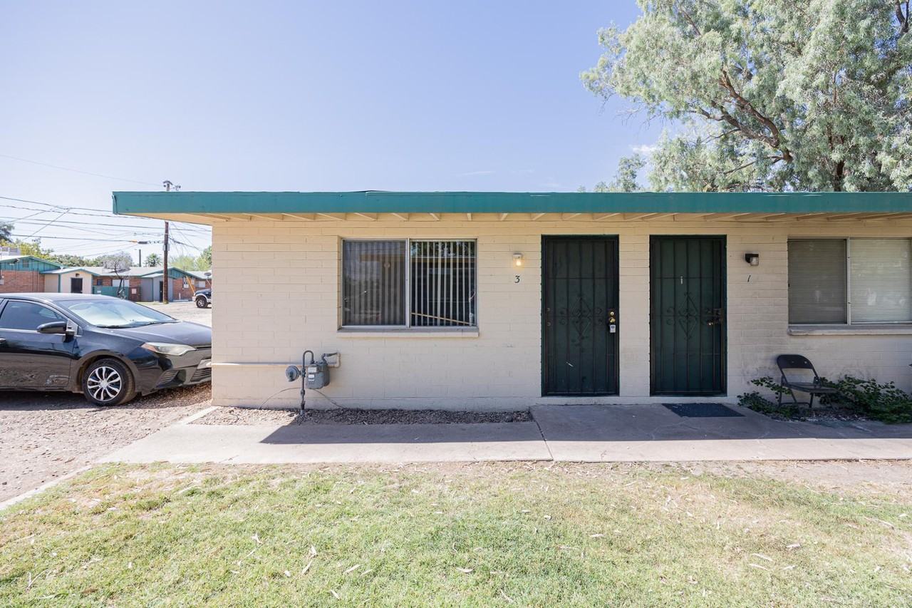 1017 S Mariana St #3 - Photo 3 of 9