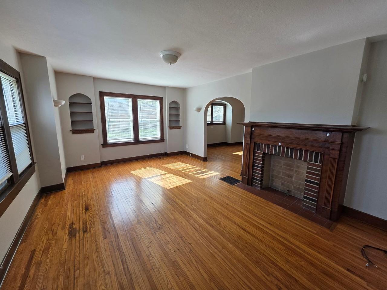 3835 Monroe St #LOWR - Photo 5 of 16