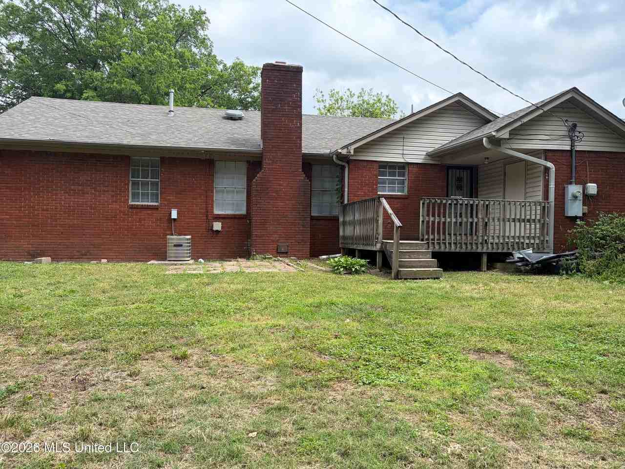 7087 Carrolton Dr W - Photo 3 of 20