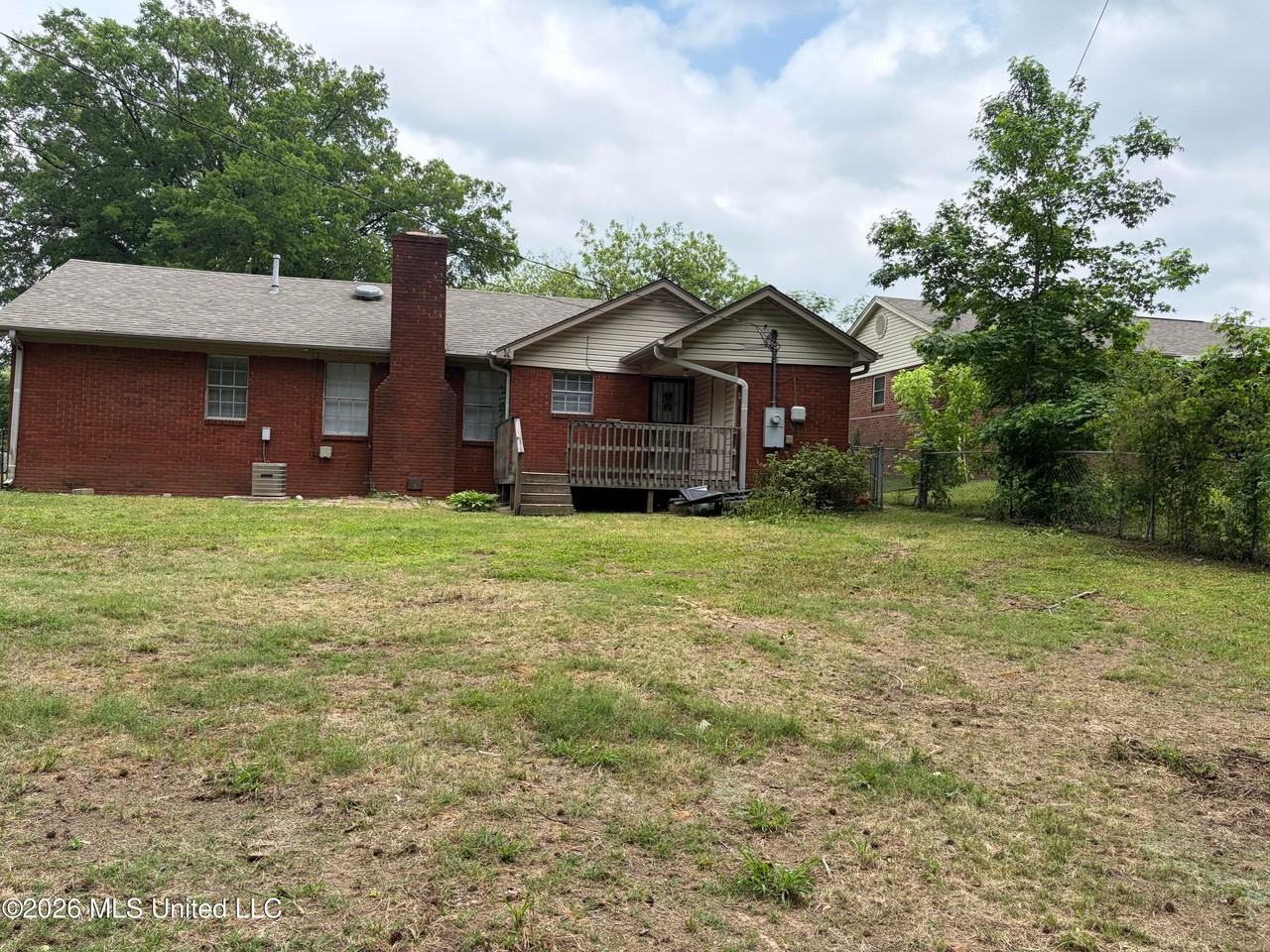 7087 Carrolton Dr W - Photo 4 of 20