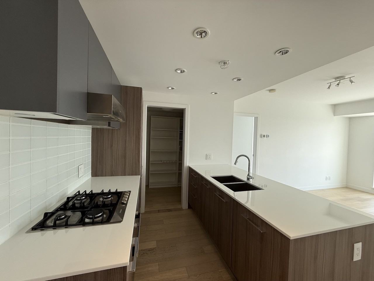 2220 Kingsway #1207 - Photo 6 of 13