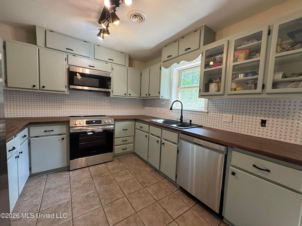 21 County Road 187 - Photo 3 of 50