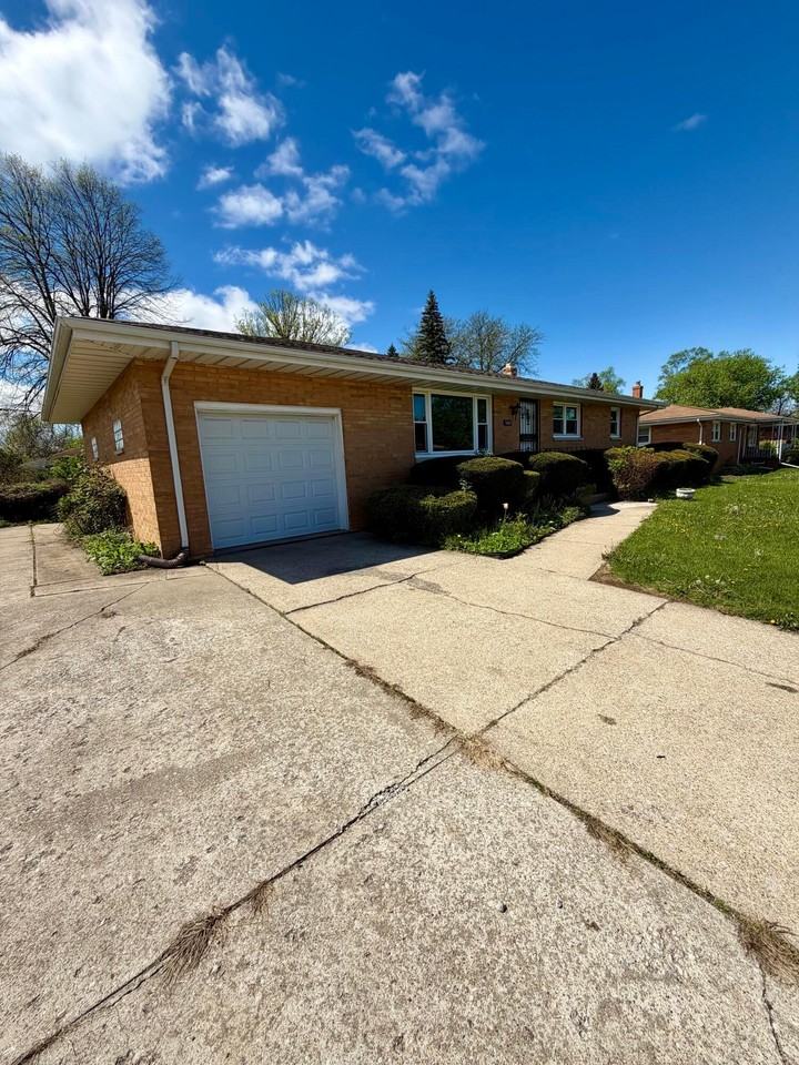 1441 W 56th Ave - Photo 2 of 18