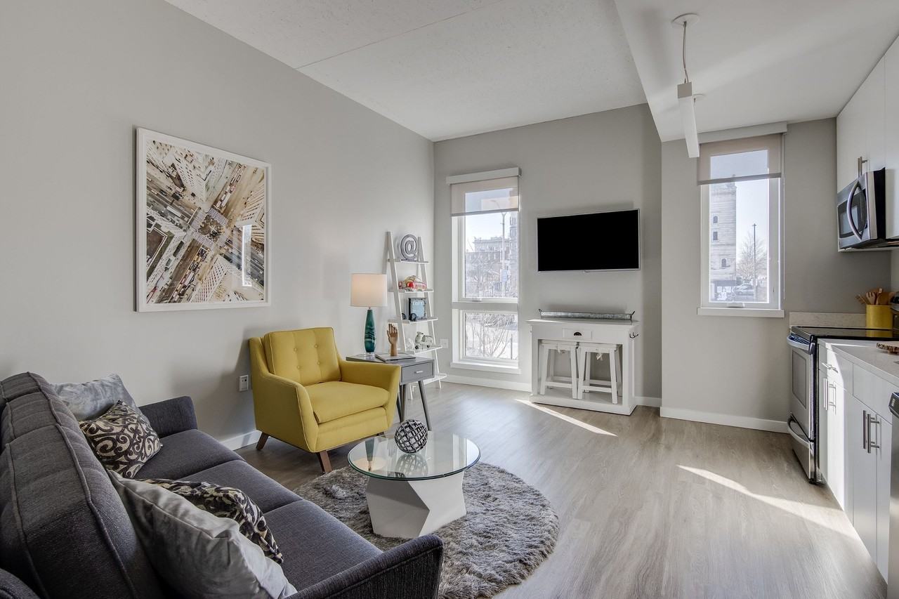 500 Park Avenue - Photo 2 of 50