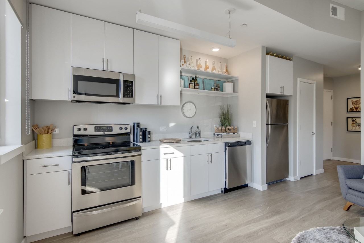 500 Park Avenue - Photo 4 of 50