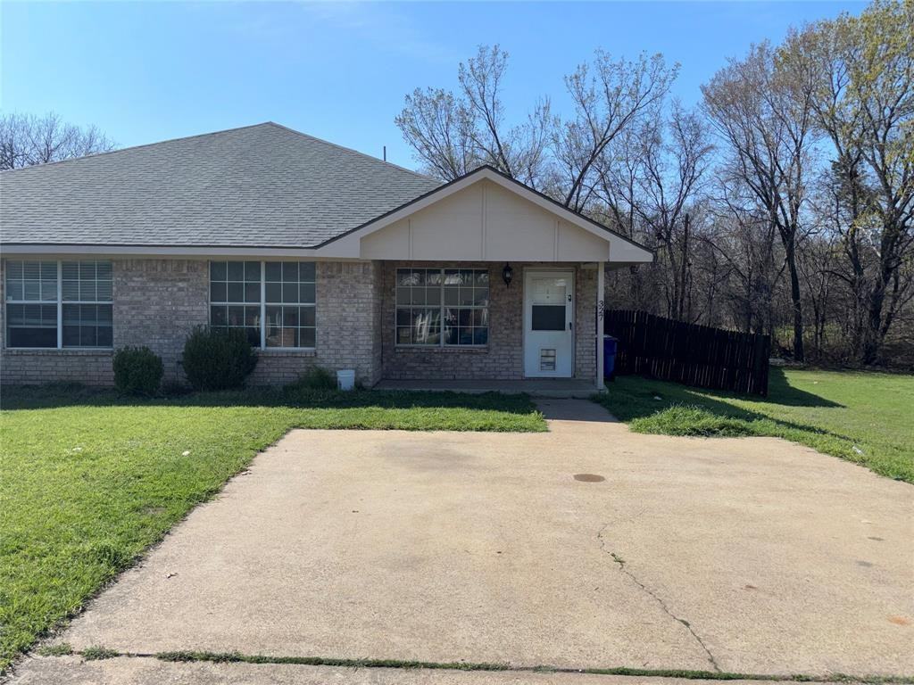 327 Shady Valley Dr - Photo 2 of 13