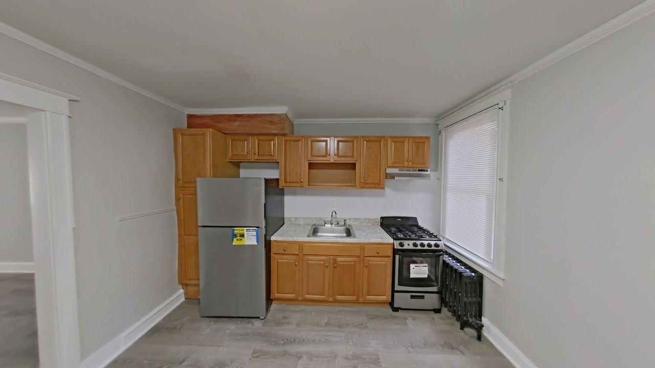 6459 N 16th St - Photo 4 of 14