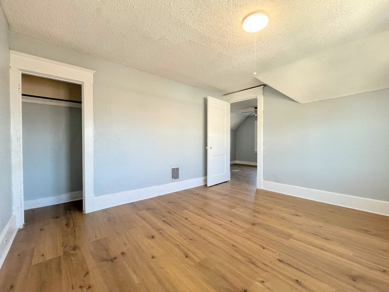 307 Berkshire Ave - Photo 6 of 16