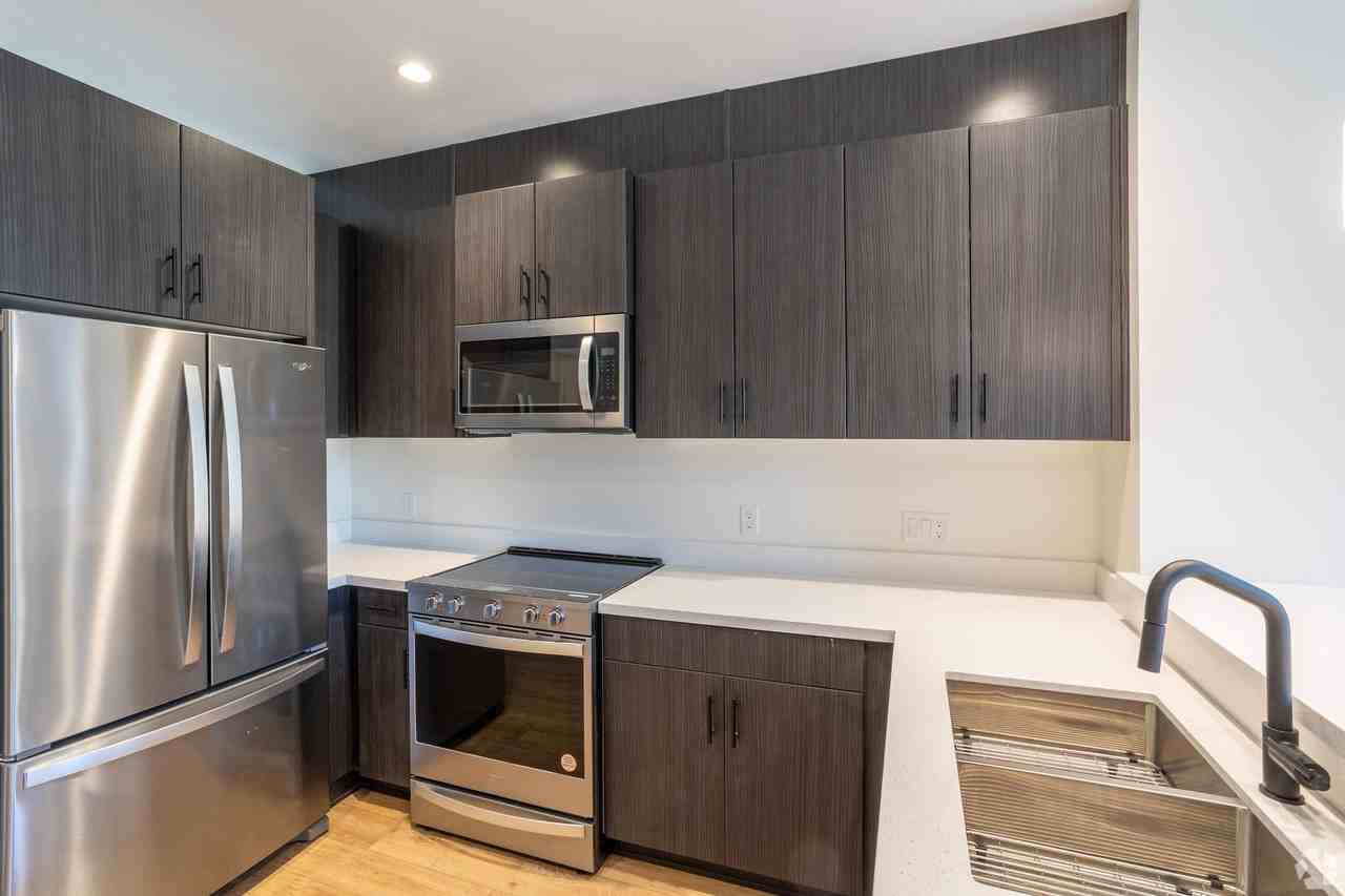 2800 Broad St #201 - Photo 5 of 50