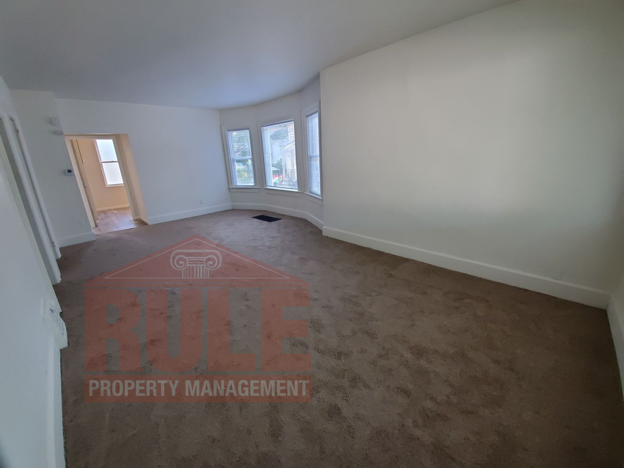 715 Chicago St - Photo 2 of 10