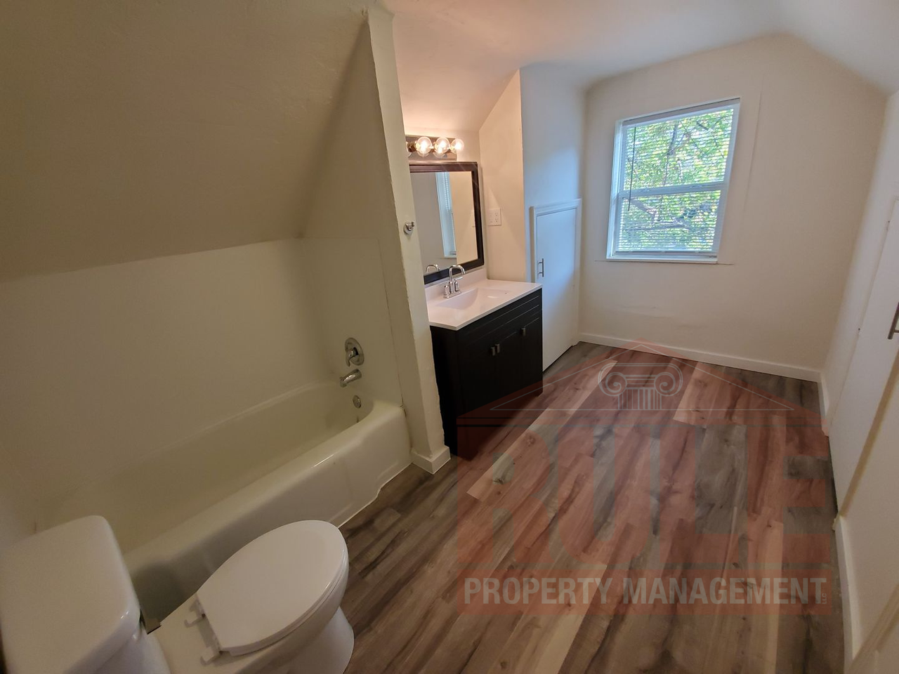 715 Chicago St - Photo 7 of 10