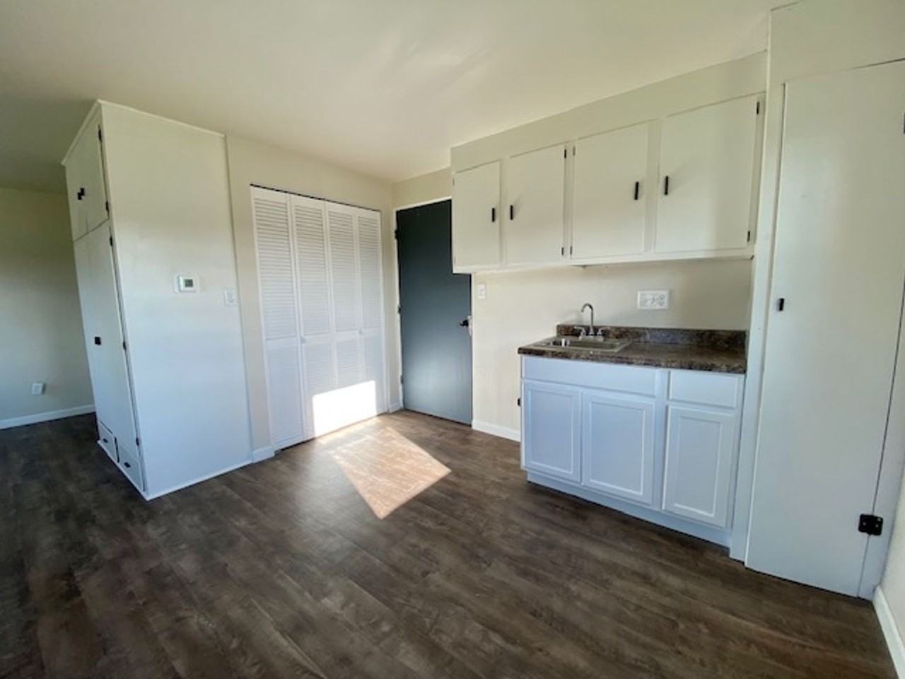 1220 Lore Ln - Apartments - Photo 4 of 23