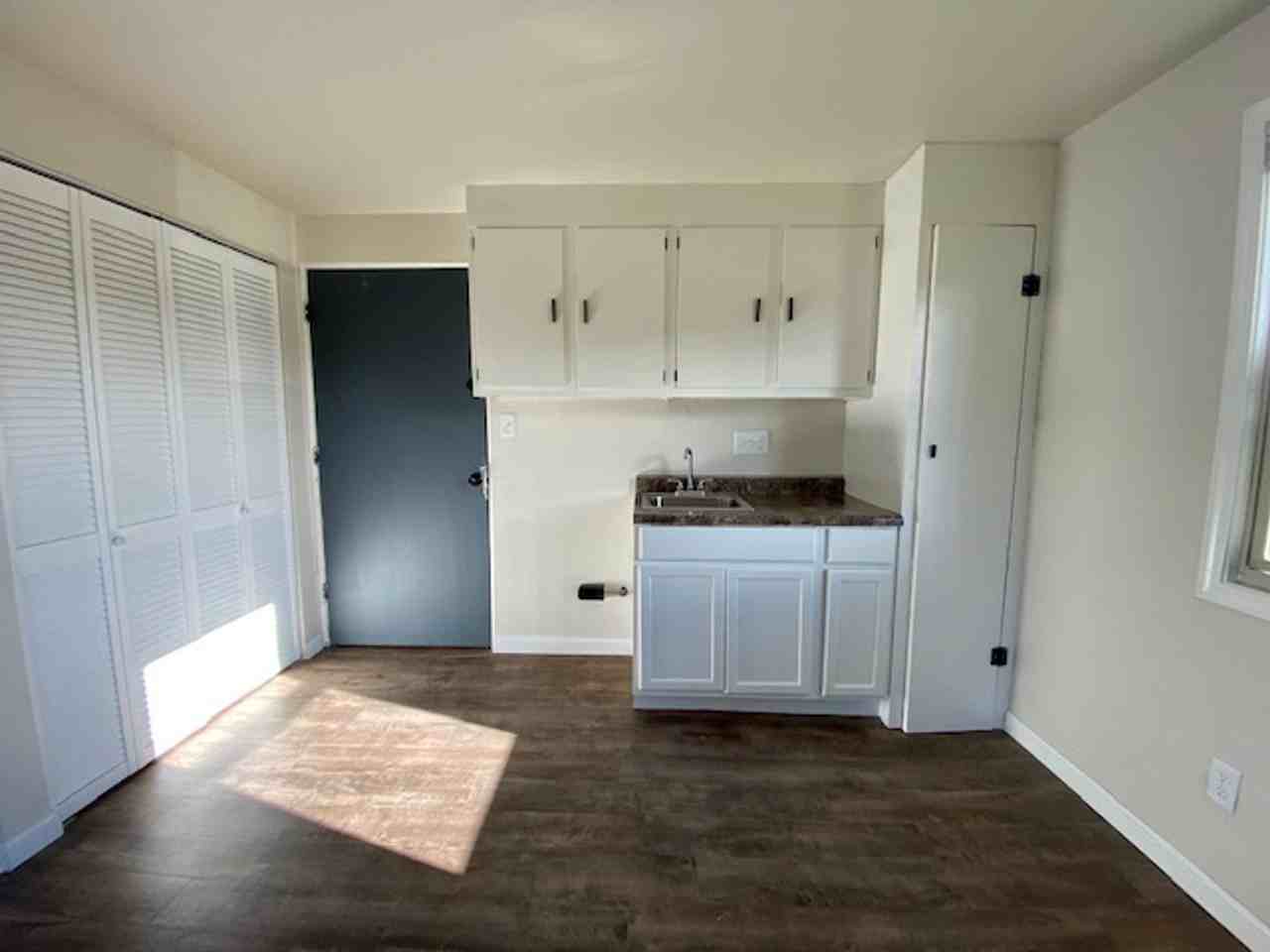 1220 Lore Ln - Apartments - Photo 5 of 23