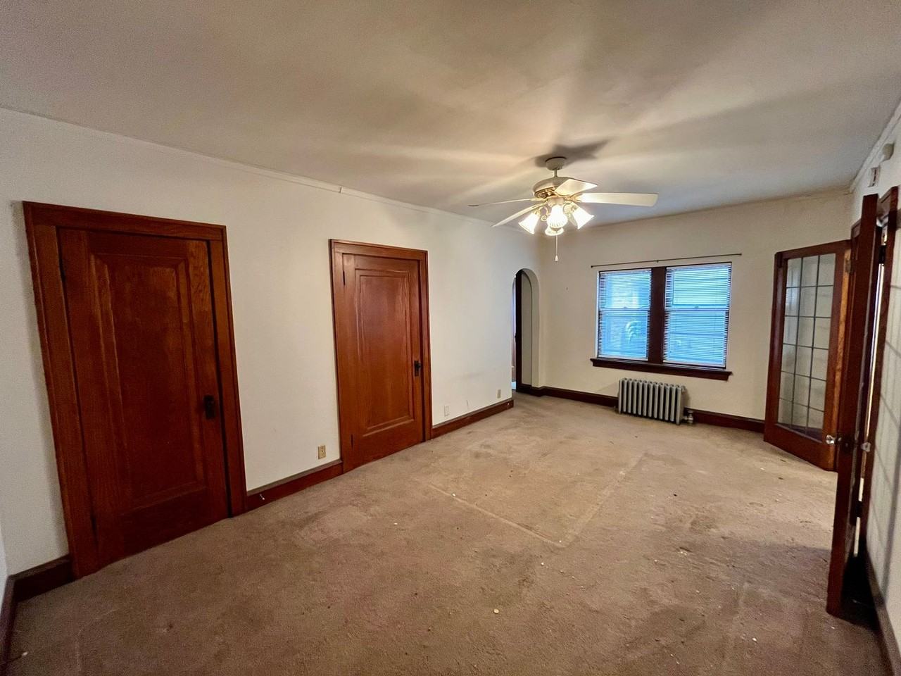 4455 N Oakland Ave - Photo 2 of 19