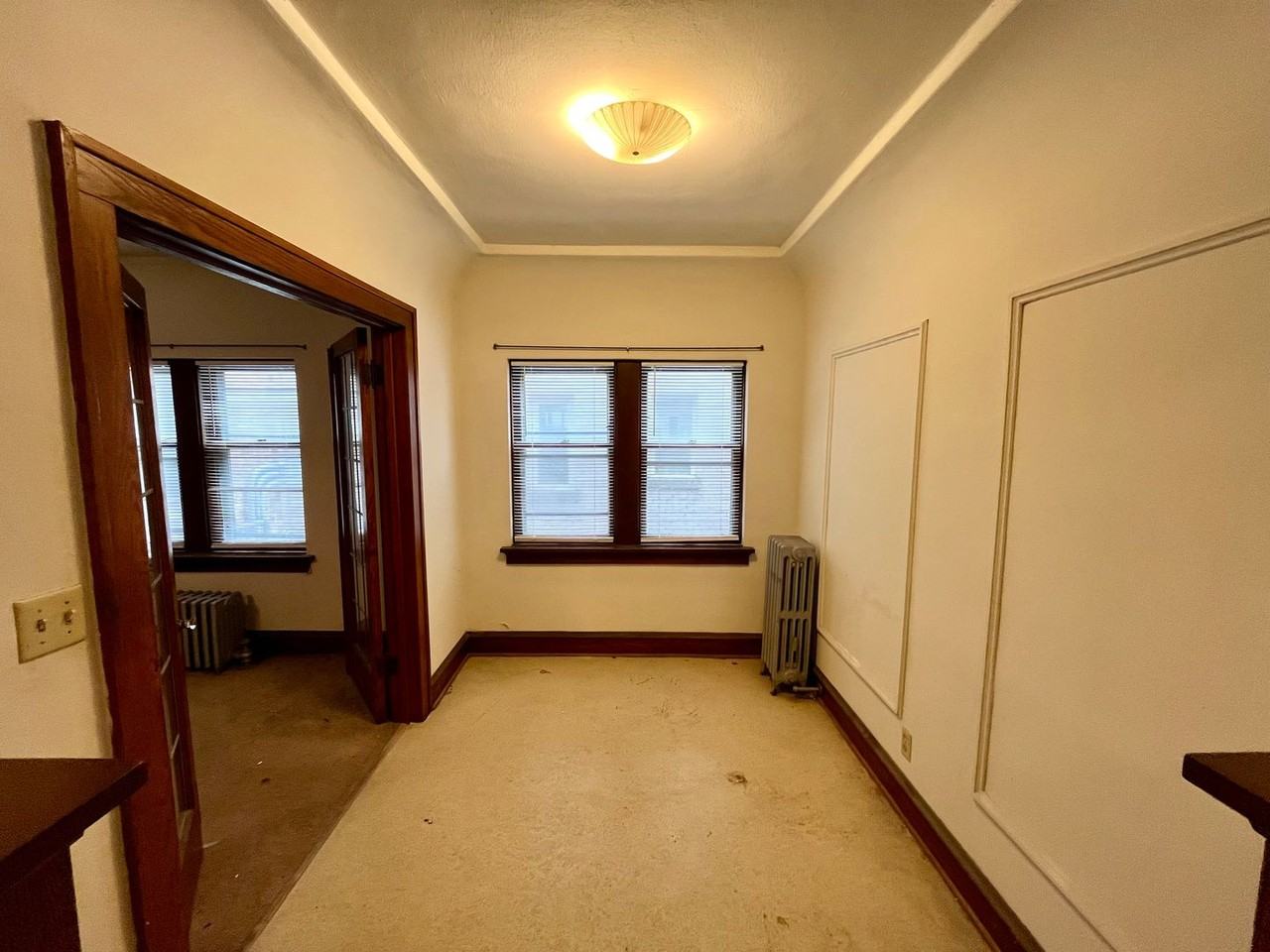 4455 N Oakland Ave - Photo 5 of 19