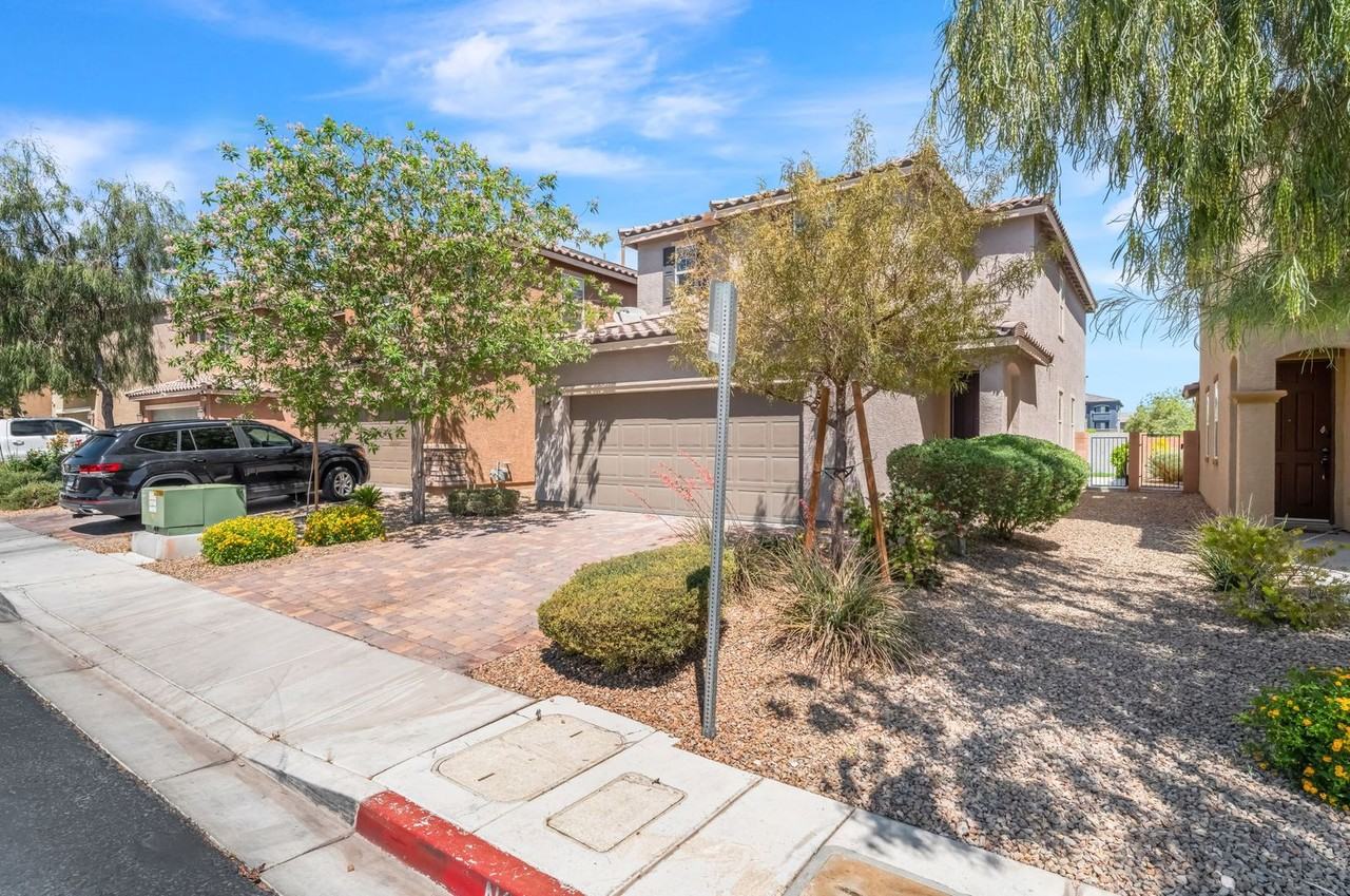 8668 Halcon Ave - Photo 2 of 23