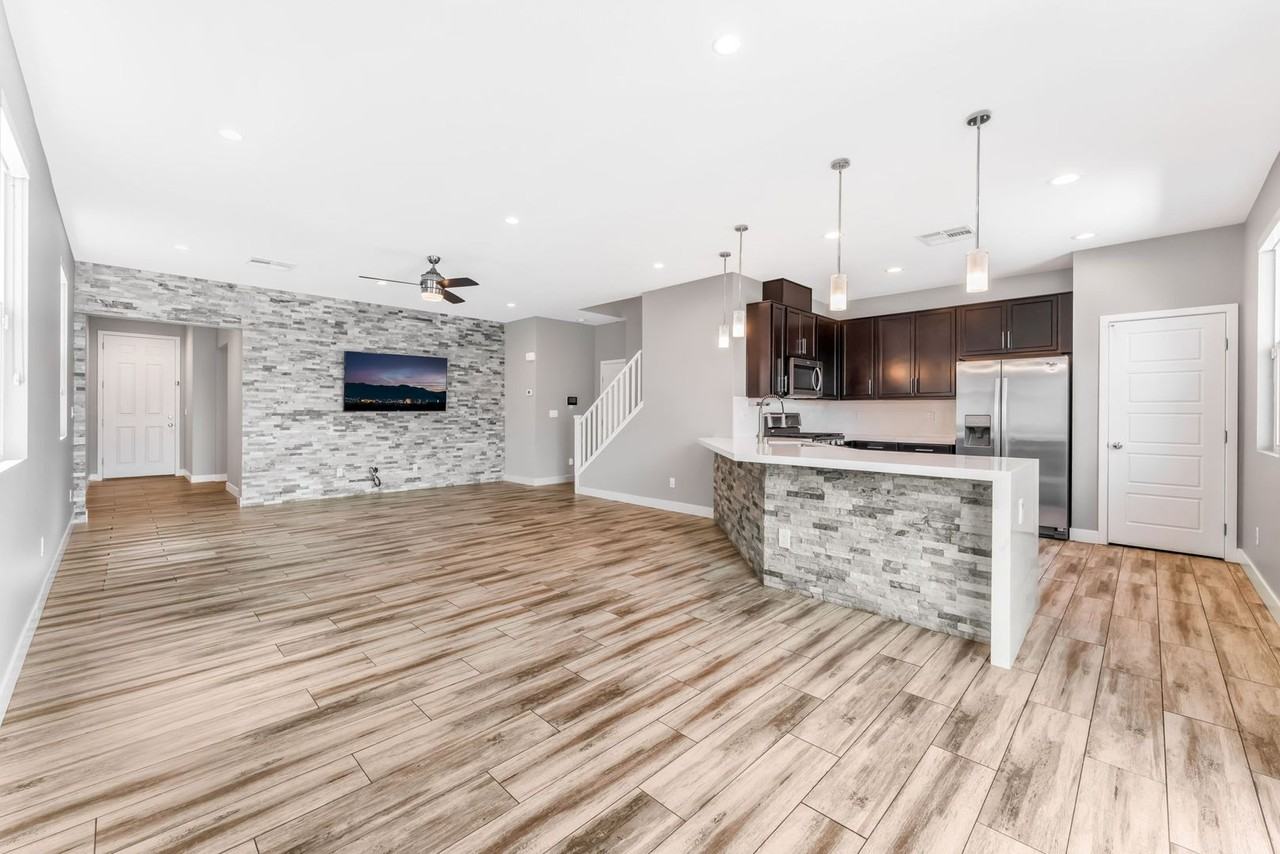 8668 Halcon Ave - Photo 5 of 23