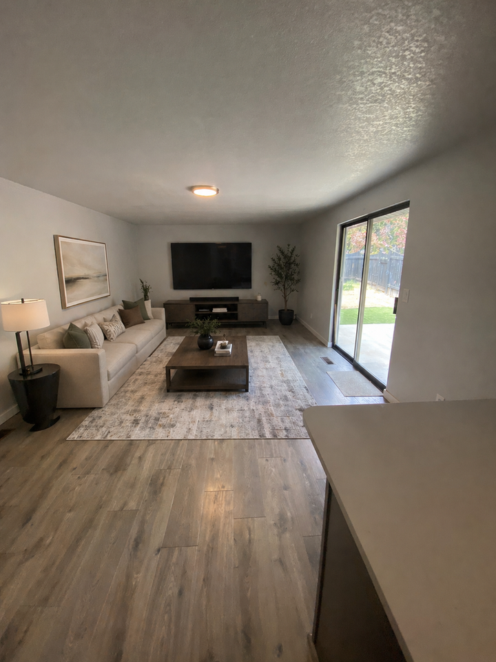 305 N 50th Ave - Photo 5 of 23