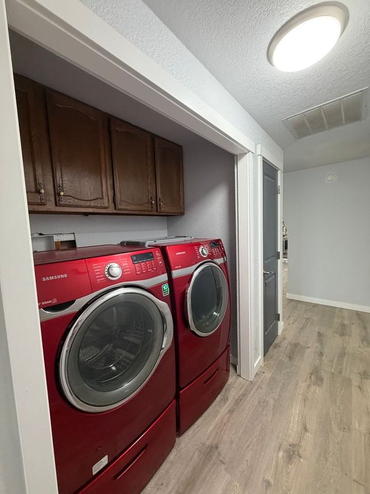 305 N 50th Ave - Photo 6 of 23