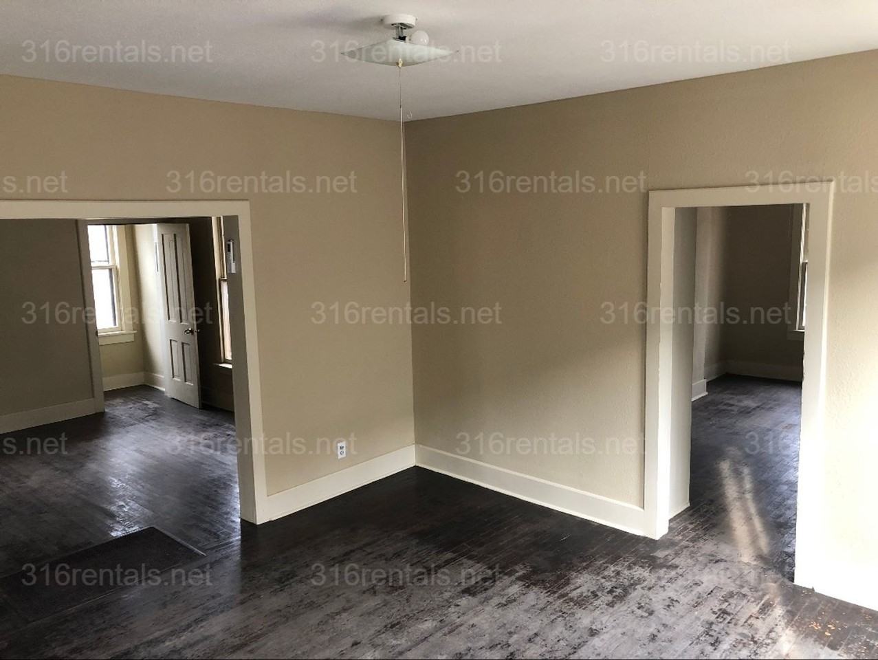 112 Allison St - Photo 5 of 13