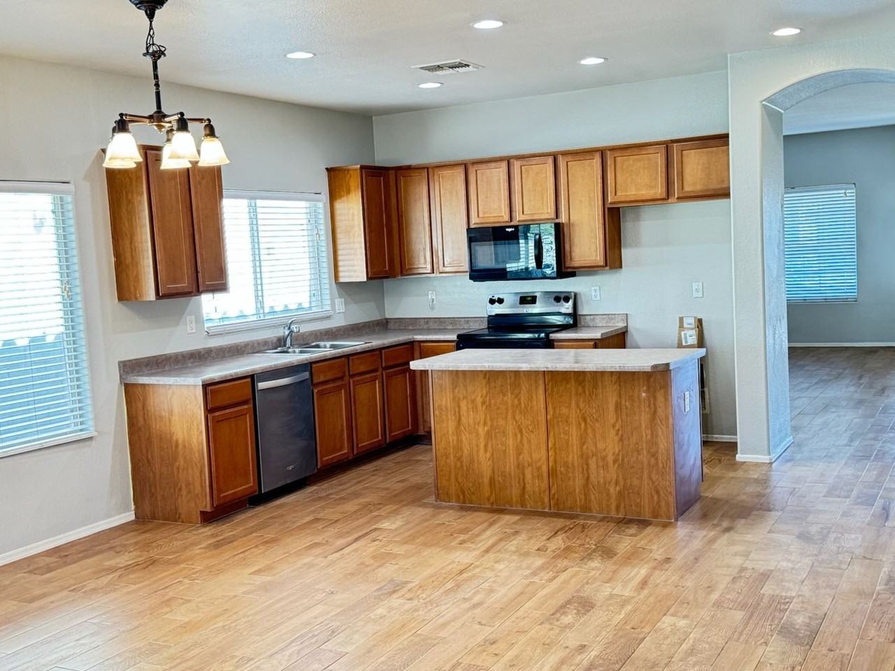 4424 E Peach Tree Dr - Photo 2 of 42