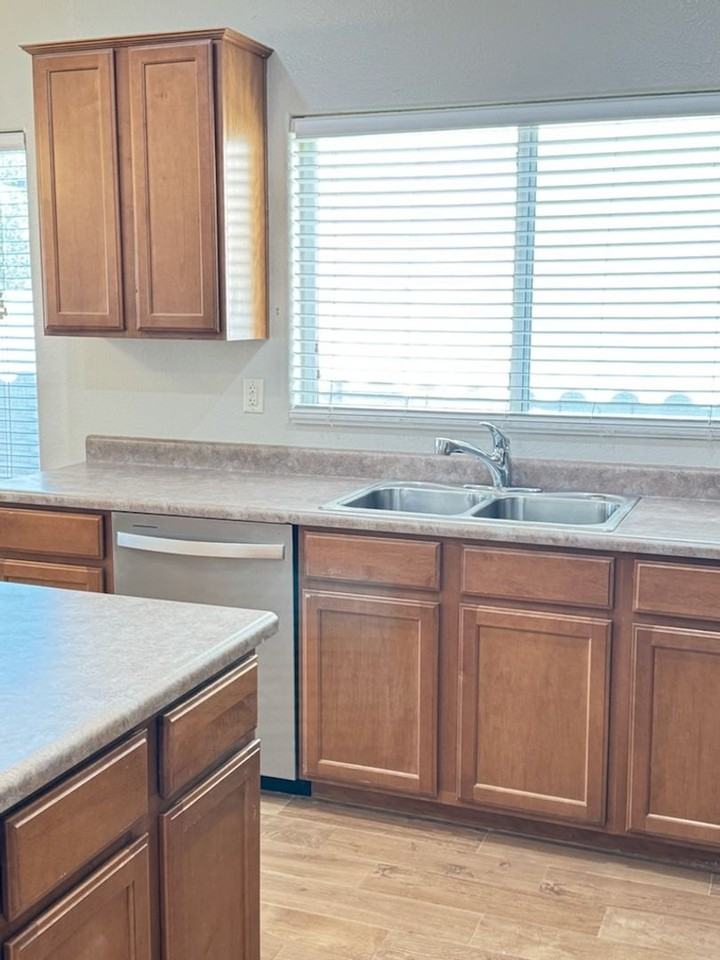 4424 E Peach Tree Dr - Photo 4 of 42