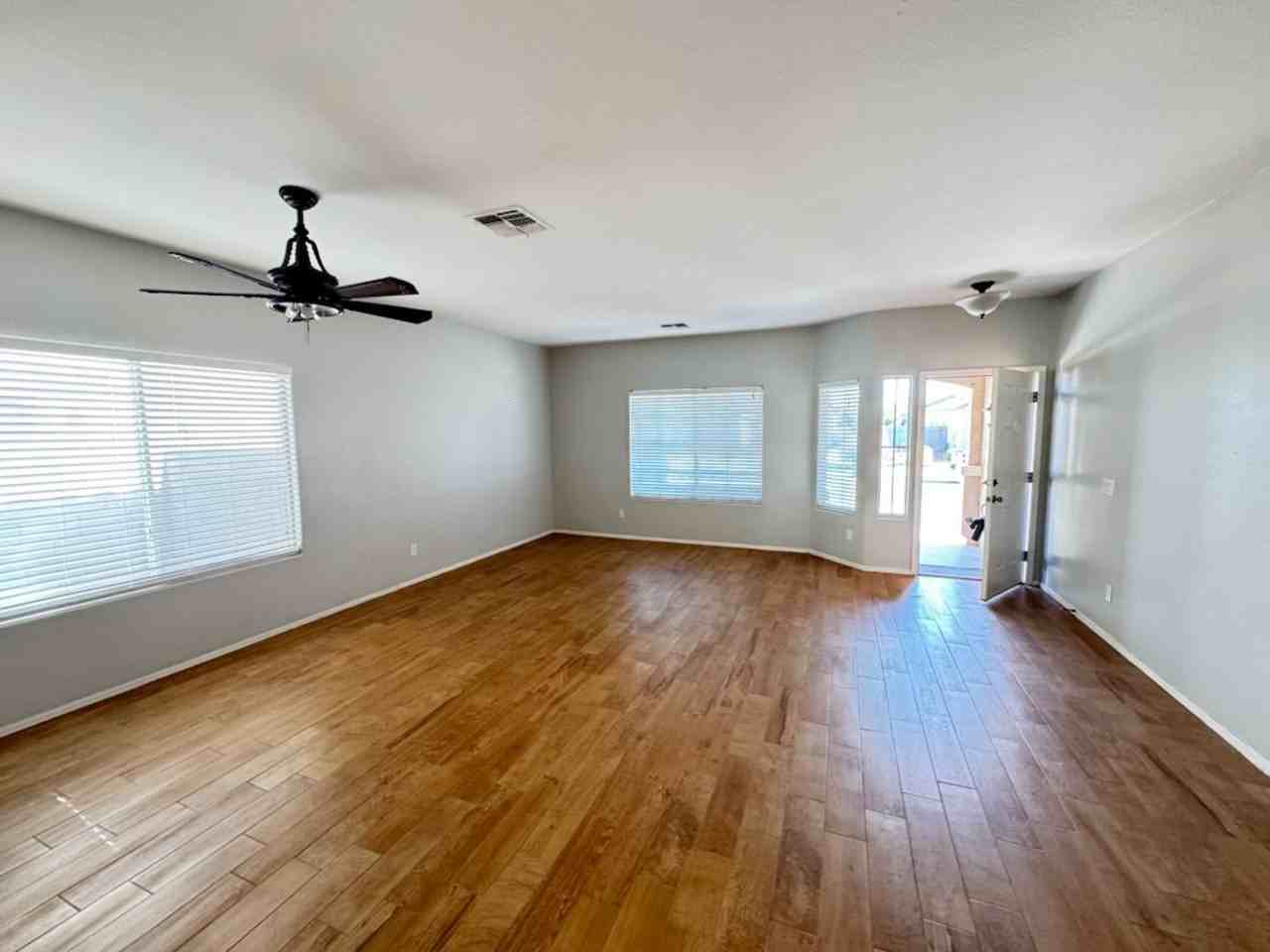 4424 E Peach Tree Dr - Photo 7 of 42
