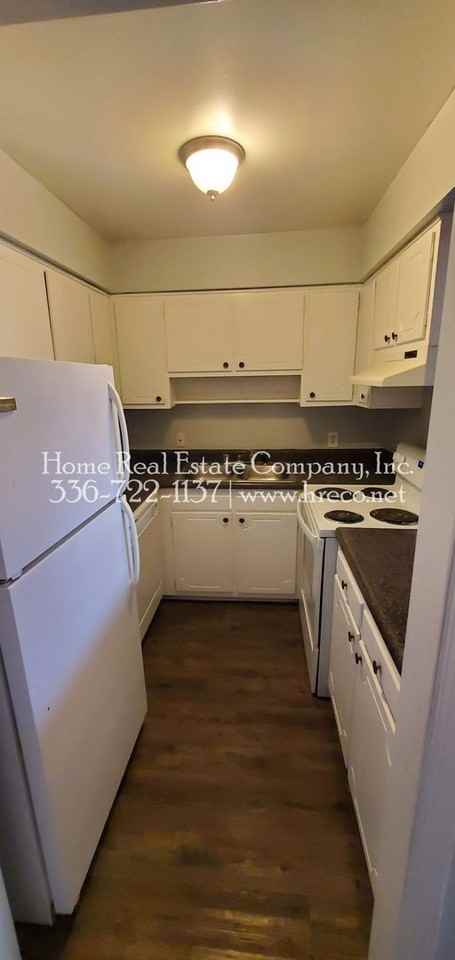 1441 Brookwood Dr #C - Photo 4 of 11