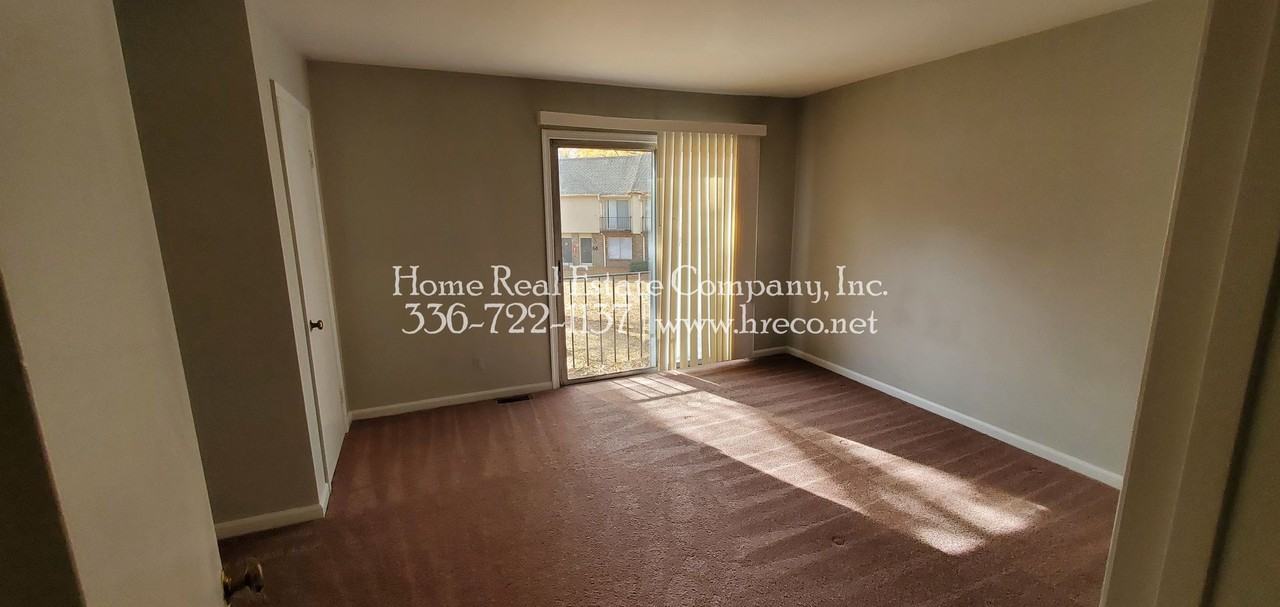 1441 Brookwood Dr #C - Photo 7 of 11