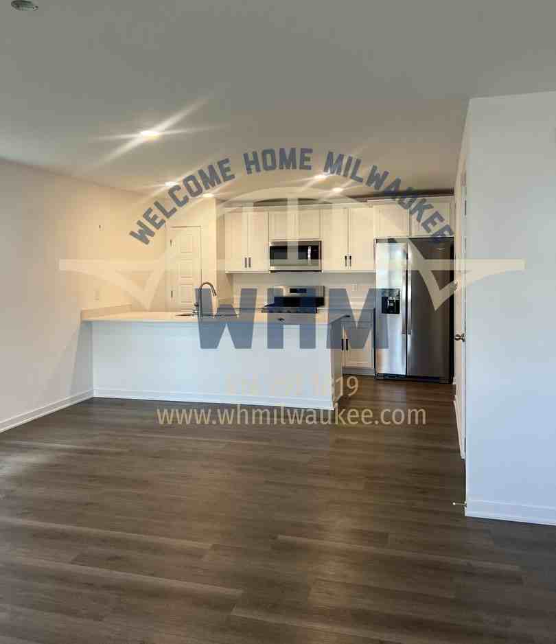 7051 Fair Oaks Rd - Photo 2 of 16